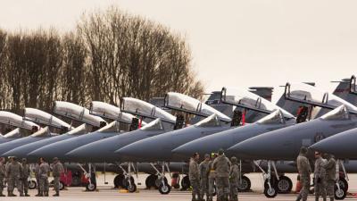 'VS stuurt F15's naar Europa om Poetin af te schrikken'