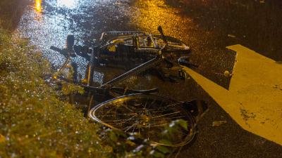 fiets-aangereden-regen-donker