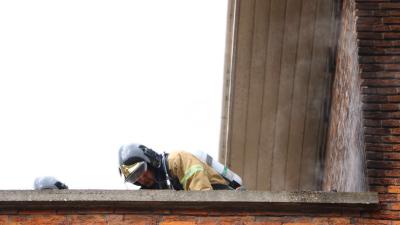 Brand op dak van woning in Schiedam