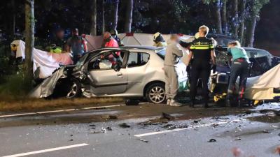 frontale-botsing-gewonden-ambulance