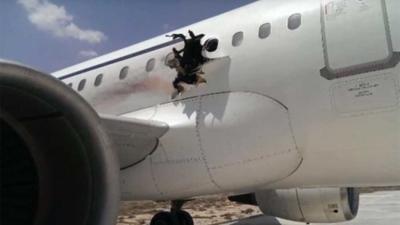Explosie maakt gat in romp vliegtuig vlak na opstijgen