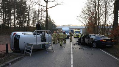 gekanteld-botsing-ambu-brandweer