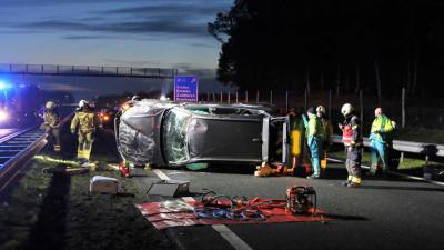 gekanteld-personenauto