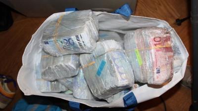  Transporteur geld in kiprollade betaalt schikking van 1,1 miljoen euro