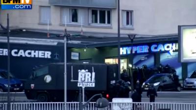 Franse politie bestormt Joodse winkel en drukkerij tegelijkertijd