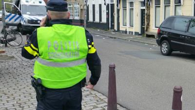 Politie houdt Groninger aan na knal