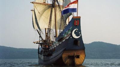 VOC-museumschip de Halve Maen op 23 mei naar Nederland