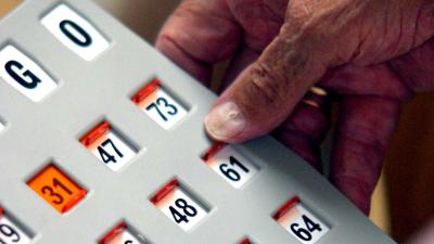 hand-bejaard-oud-bingo