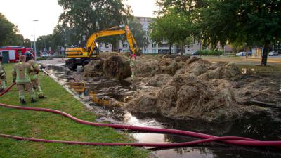 Flinke overlast door brandende hooibalen