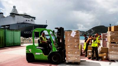 Miljoen kilo aan hulpgoederen gelost op kade in Sint Maarten