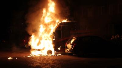 Bedrijfsbusje in brand