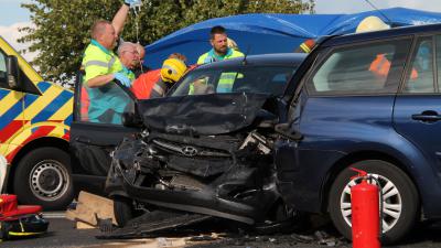 Twee gewonden bij aanrijding op N33 bij Appingedam