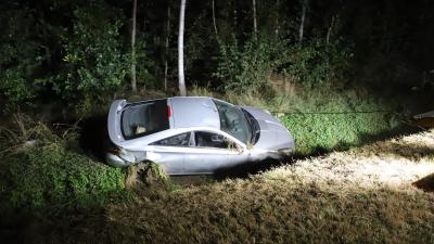 Auto wordt afgesleept