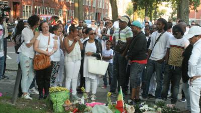 Emotionele stille tocht voor doodgeschoten man in Groningen
