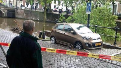 foto van kademuur utrecht | Robbert de Rijk