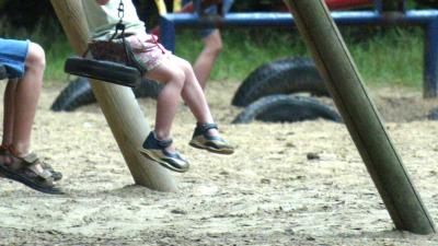 Kinderen in speeltuin