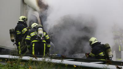 Kleine vrachtwagen volledig verwoest door brand op snelweg A2 bij Vught