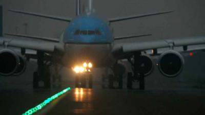 KLM schrapt 170 vluchten vanwege storm