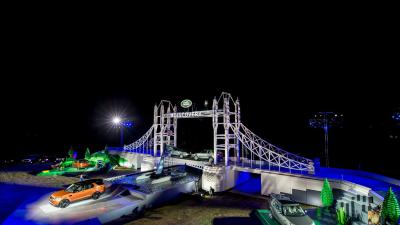 Spectaculaire onthulling nieuwe Land Rover Discovery op grootste LEGO-bouwwerk ter wereld