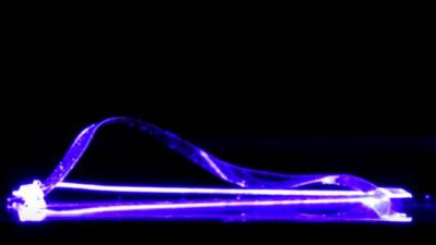 ’S werelds eerste wandelmachientje dat zich voortbeweegt op licht