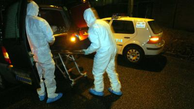 lijkauto-lichaam-brancard