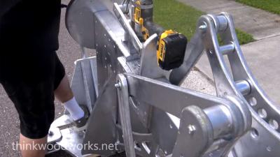 Amerikaan bouwt looprobot geïnspireerd op Nederlandse kunstenaar