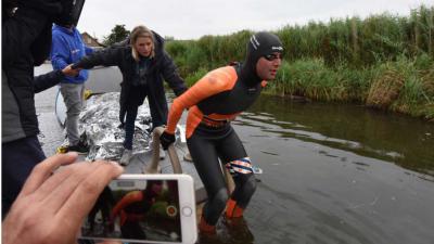 Maarten van der Weijden zwemt weer na korte onderbreking