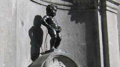 'Vijftal aangehouden voor zwaaien met IS-Vlag bij Manneke Pis'