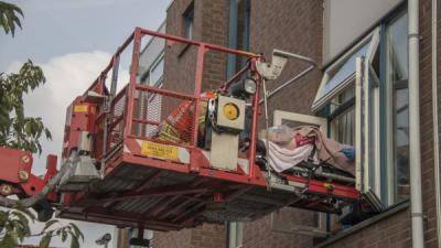 Massale inzet hulpdiensten na onwelwording vrouw