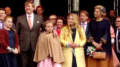 Jurk en cape koningin Máxima te bewonderen in TextielMuseum Tilburg