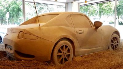 Mazda MX-5 RF kaal kost € 35.480,- - 