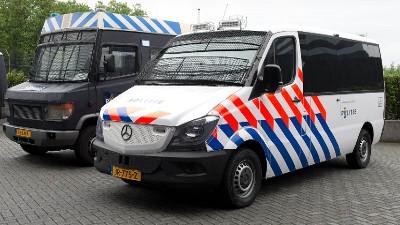 Mobiele eenheid krijgt witte voertuigen met politiestriping