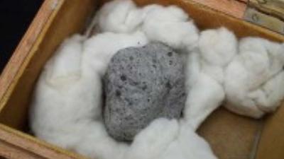 'In Utrecht gestolen meteoriet teruggevonden op tennisbanen'