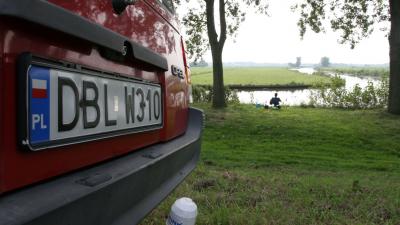 Foto van auto met Pools kenteken | Archief FBF.nl