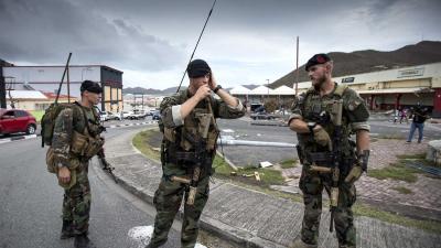 Extra vliegtuigen voor noodhulp en militairen ingezet tegen plunderingen St. Maarten