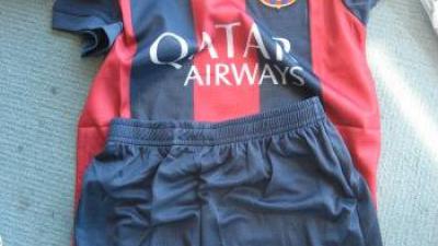 Douane onderschept vervalste voetbalkleding