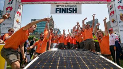 Nuon Solar Team wereldkampioen zonneracen in Australië