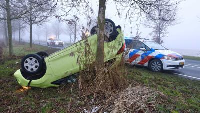 ondersteboven-auto-politieauto