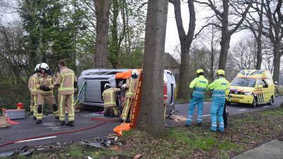 Porsche-rijder gewond na crash