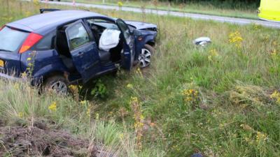 Bij een eenzijdig ongeval is een automobilist gewond geraakt. Het ongeval gebeurde op de N34 bij Borger. 
