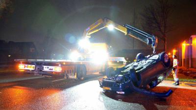 Bestuurder vlucht na verkeersongeval in Veendam