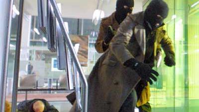 Drie gewapende overvallen op cafetaria's binnen 24 uur