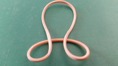 elastiek in vorm penis