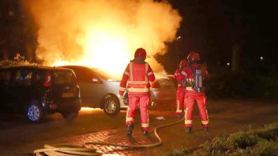 Brandweer dooft brand