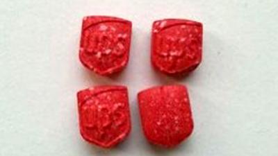 Politie waarschuwt voor gevaarlijke xtc-pillen in Assen