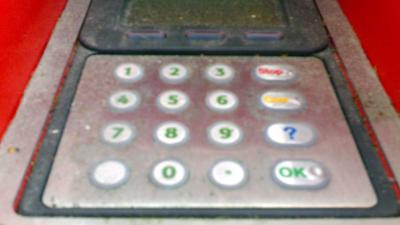 pinautomaat-vies-vuil