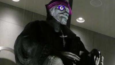 Piratenpartij verkleedt standbeelden als piraat