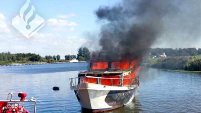 Man (56) zwaargewond na ontploffing gasfles op boot