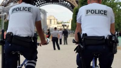Groep Nederlandse ambtenaren in Parijs aangevallen