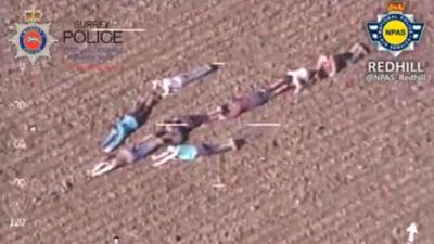 Kinderen vormen pijl voor politiehelikopter tijdens klopjacht op inbrekers